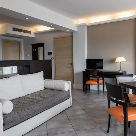 Maria 4* ستريزا